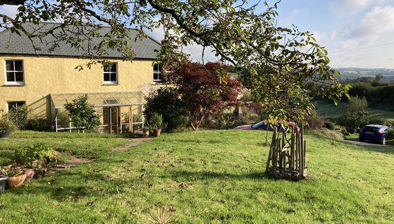 Frizenham Farmhouse B&B - Gallery