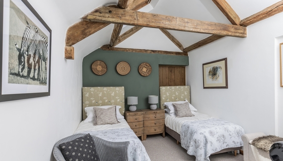 Dryhill Vineyard Cottage - Gallery