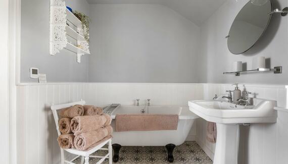 The Alms House East at Forthampton Estate - Gallery