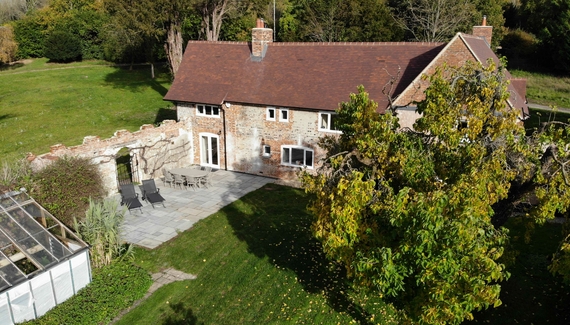 Lake House Cottage - Gallery