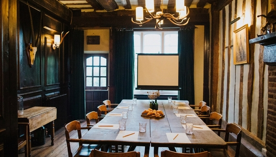 Farmhouse at Redcoats - Gallery