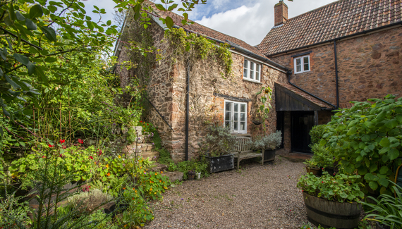 Bashfords Farmhouse - Gallery