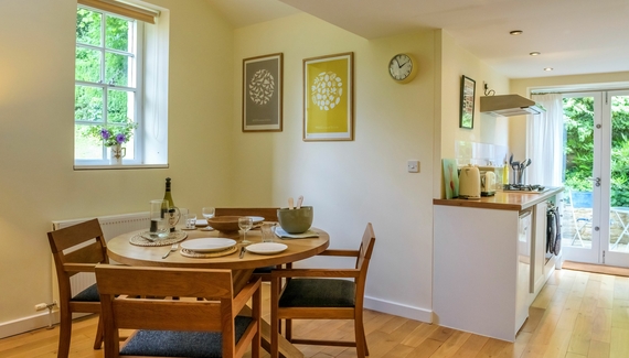 Holmwood Coach House - gallery