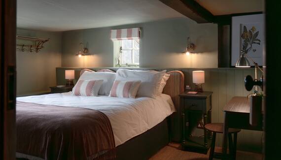 Botley Hill Farmhouse - Gallery