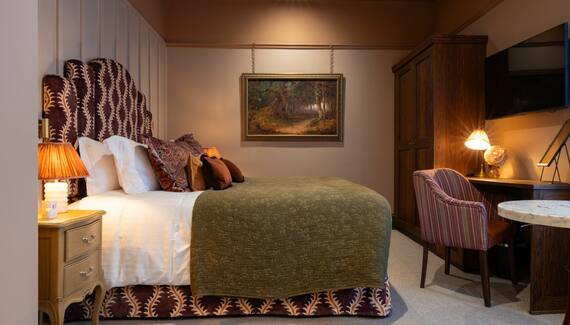 The Ragged Robin - Gallery