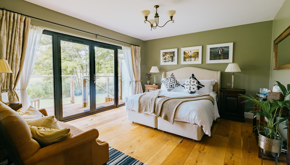 Red Lion at East Chisenbury - Gallery