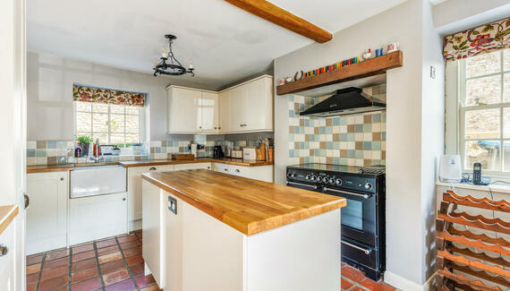Yew Tree Cottage Westow - Gallery