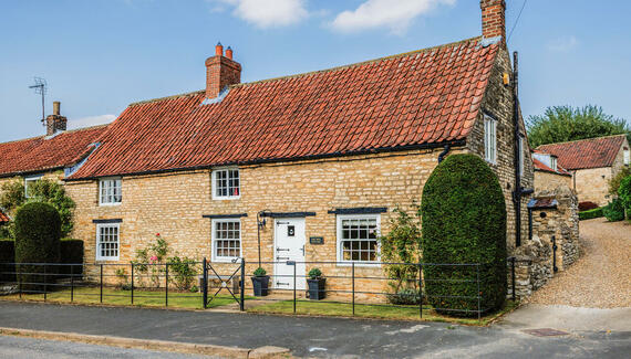 Yew Tree Cottage Westow - Gallery