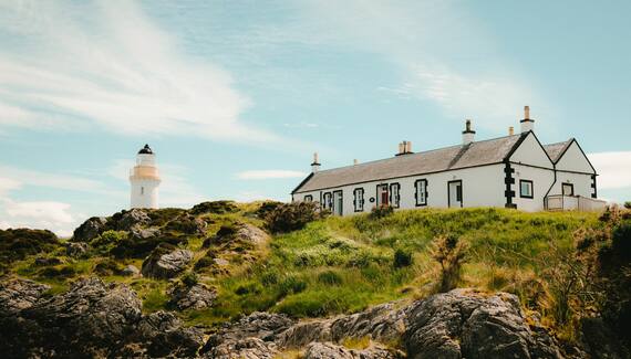 Eilean Sionnach Lighthouse Cottage - Gallery