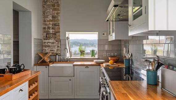Eilean Sionnach Lighthouse Cottage - Gallery