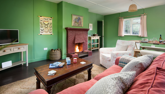 Riverside Cabin - Gallery