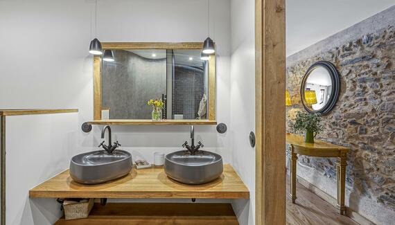 Domaine Madrona - Gallery