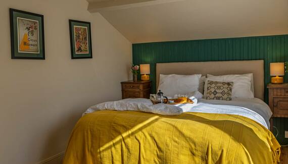 Les Mirabelles - Gallery