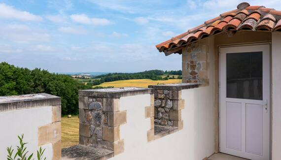 Latour - Gallery