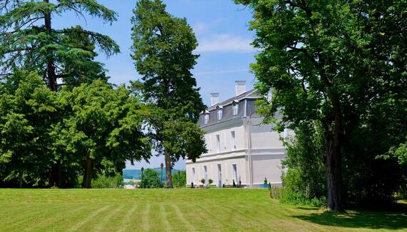 Latour - Gallery