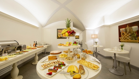 Hotel Touring - Gallery